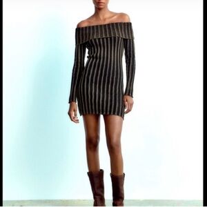 Zara off shoulder dress size small